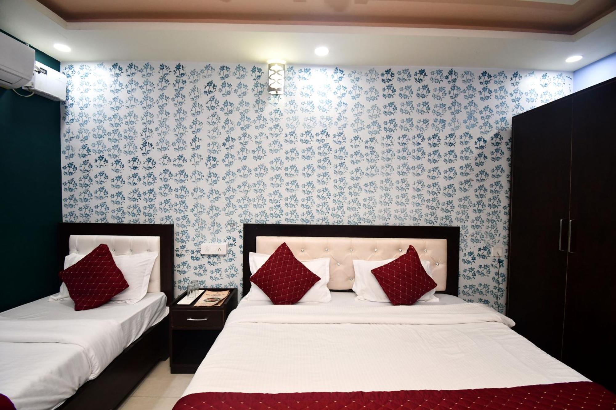 Hotel Dev Bhoomi Inn Rishīkesh Eksteriør bilde